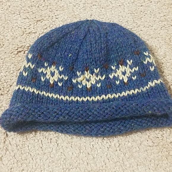 Kids knitted winter beanie cap with monkey… - Picture 6 of 7